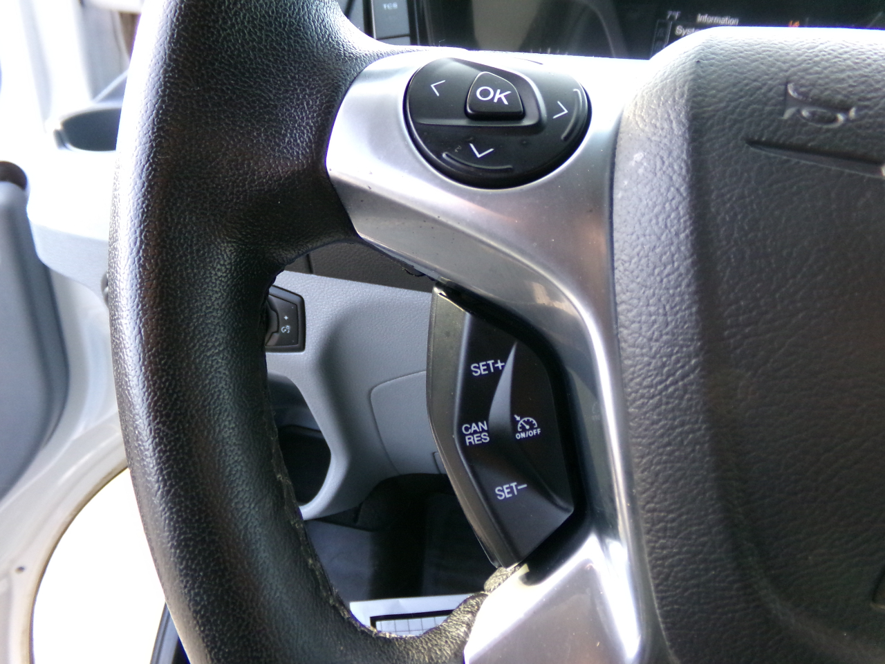 Ford Transit Passenger Wagon T-150 130" Med Roof XLT Sliding RH Dr 2019