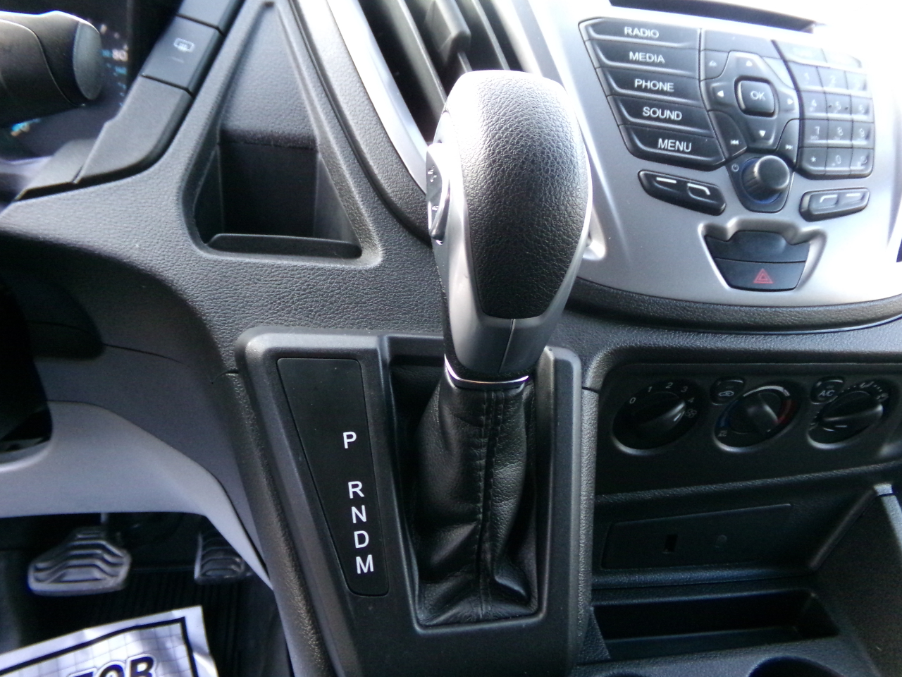 Ford Transit Passenger Wagon T-150 130" Med Roof XLT Sliding RH Dr 2019