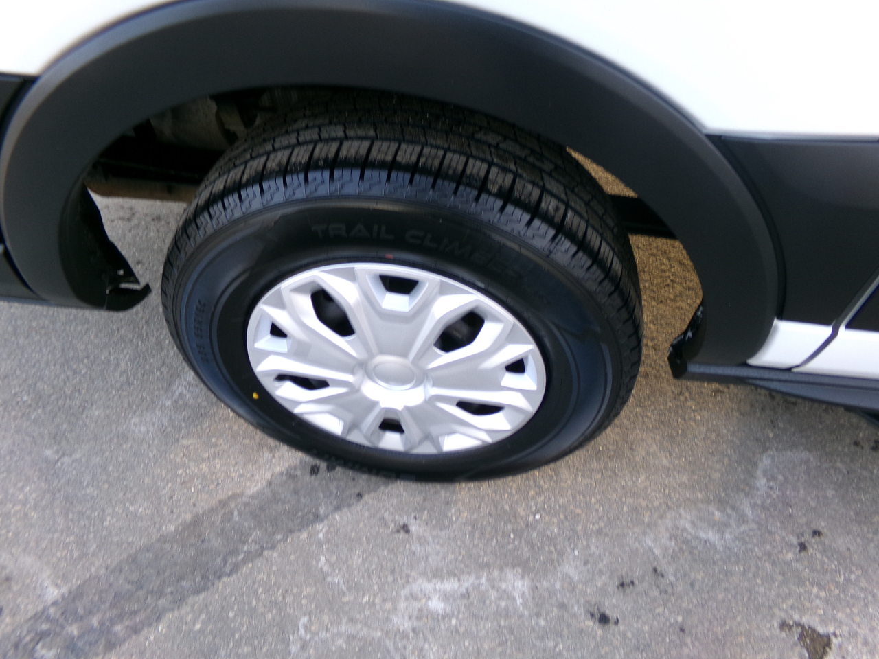 Ford Transit Passenger Wagon T-150 130" Med Roof XLT Sliding RH Dr 2019