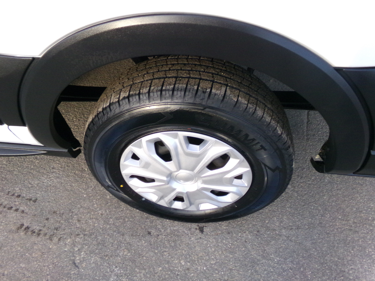 Ford Transit Passenger Wagon T-150 130" Med Roof XLT Sliding RH Dr 2019