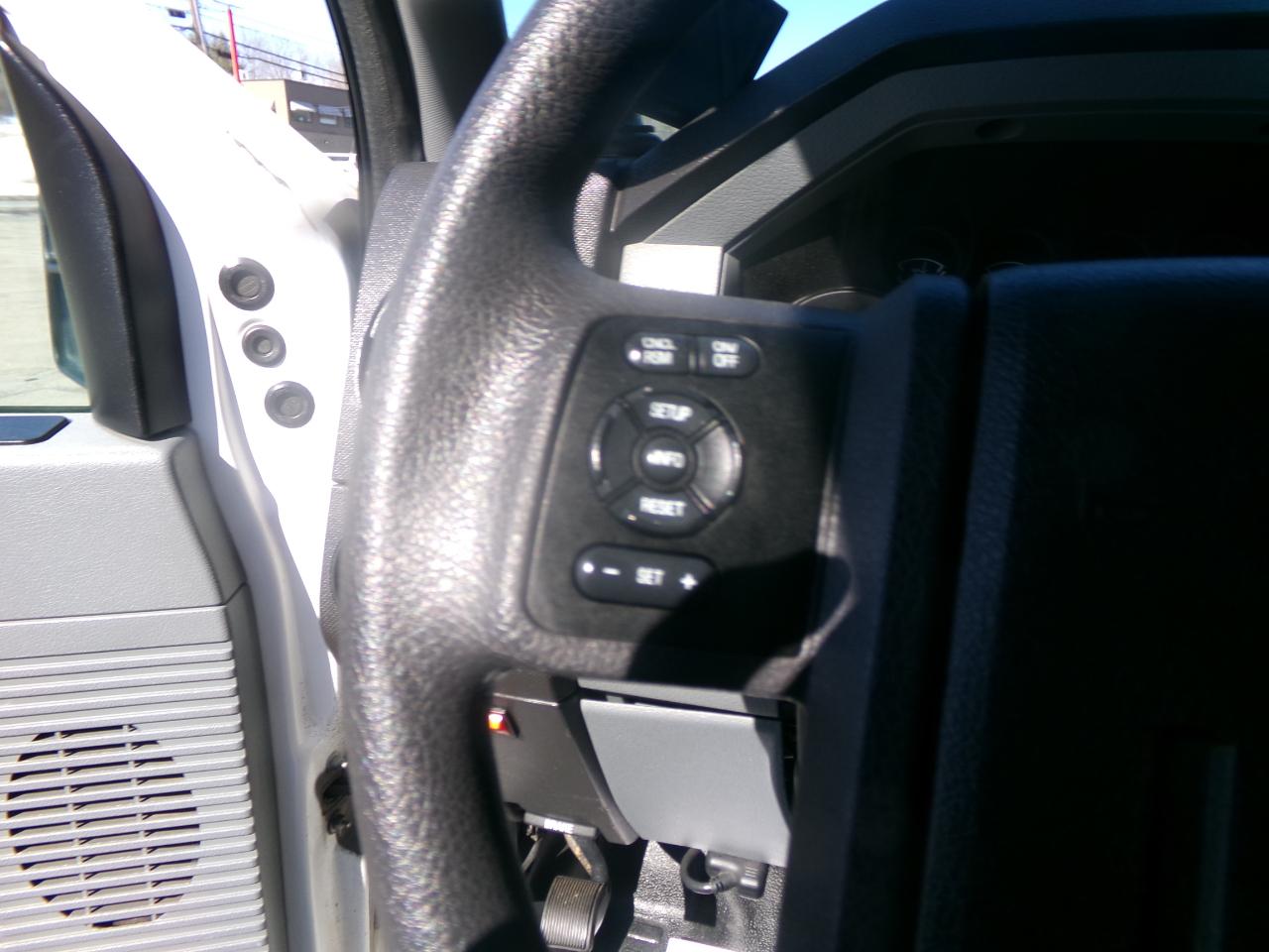 Ford Super Duty F-350 SRW 4WD SuperCab 158" XLT 2012