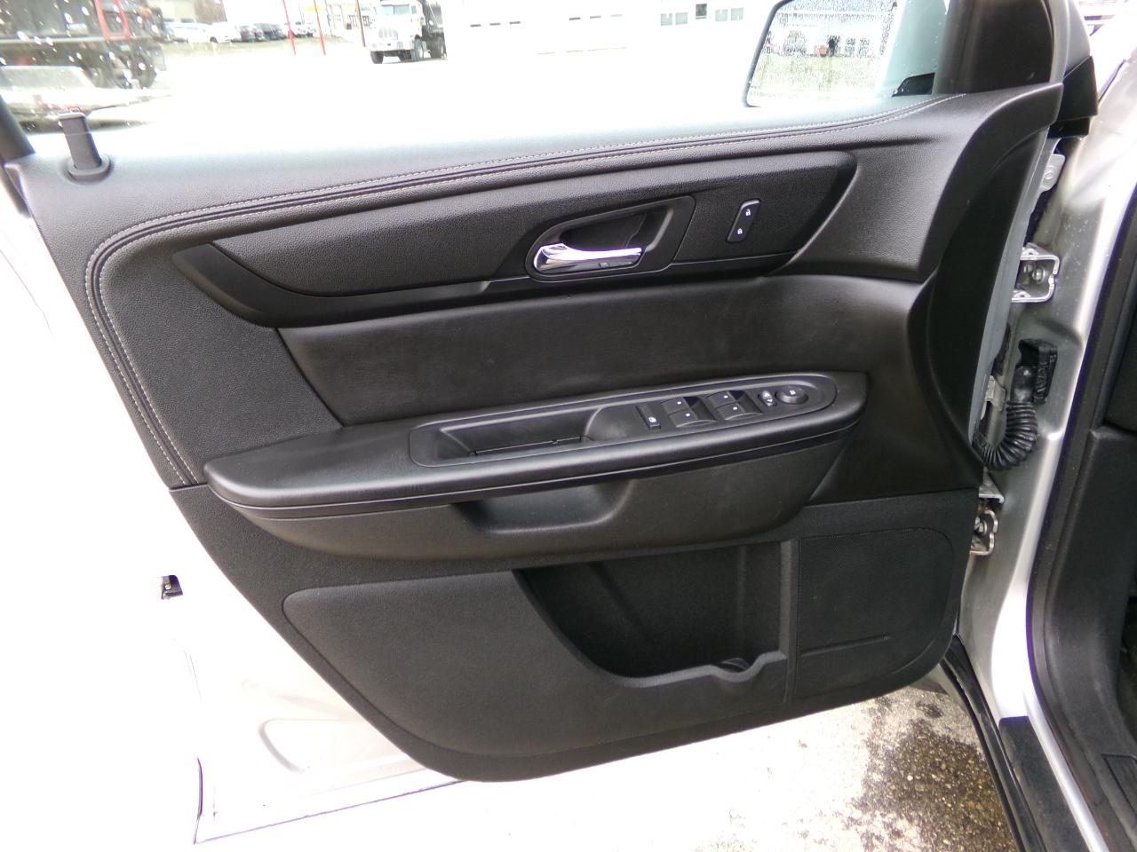 Chevrolet Traverse AWD 4dr LT w/1LT 2015