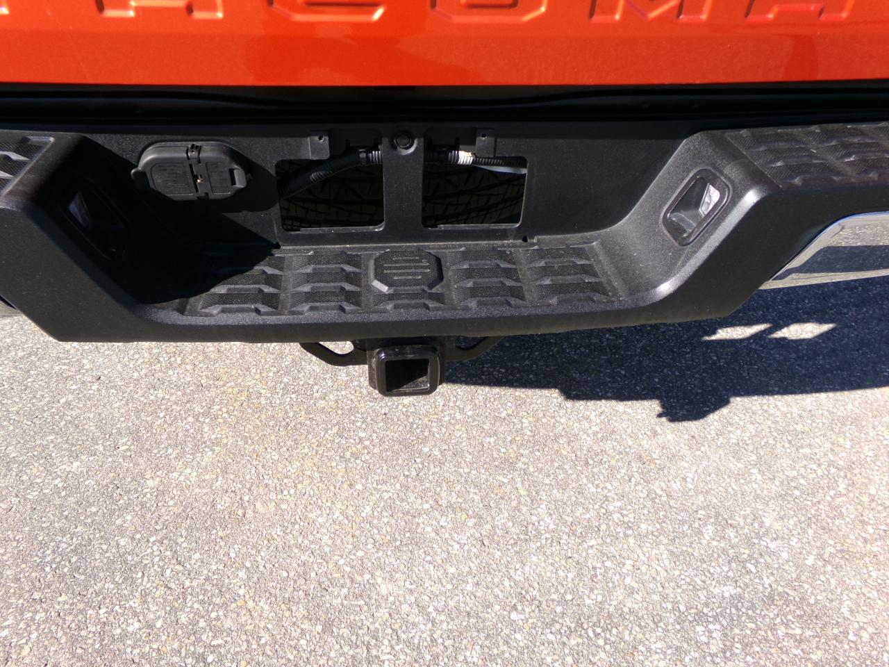 Toyota Tacoma 4WD Access Cab V6 MT (Natl) 2017