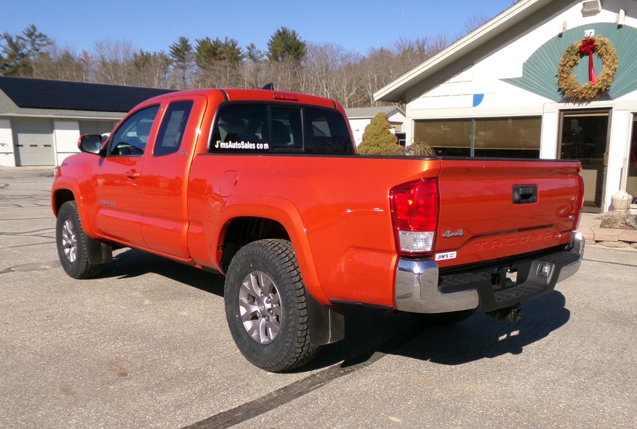 Toyota Tacoma 4WD Access Cab V6 MT (Natl) 2017