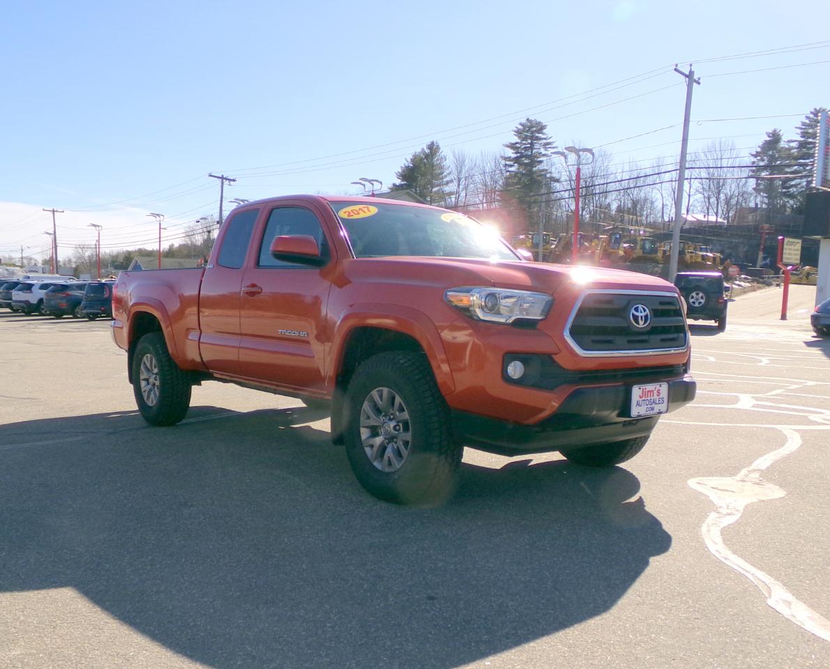 Toyota Tacoma 4WD Access Cab V6 MT (Natl) 2017