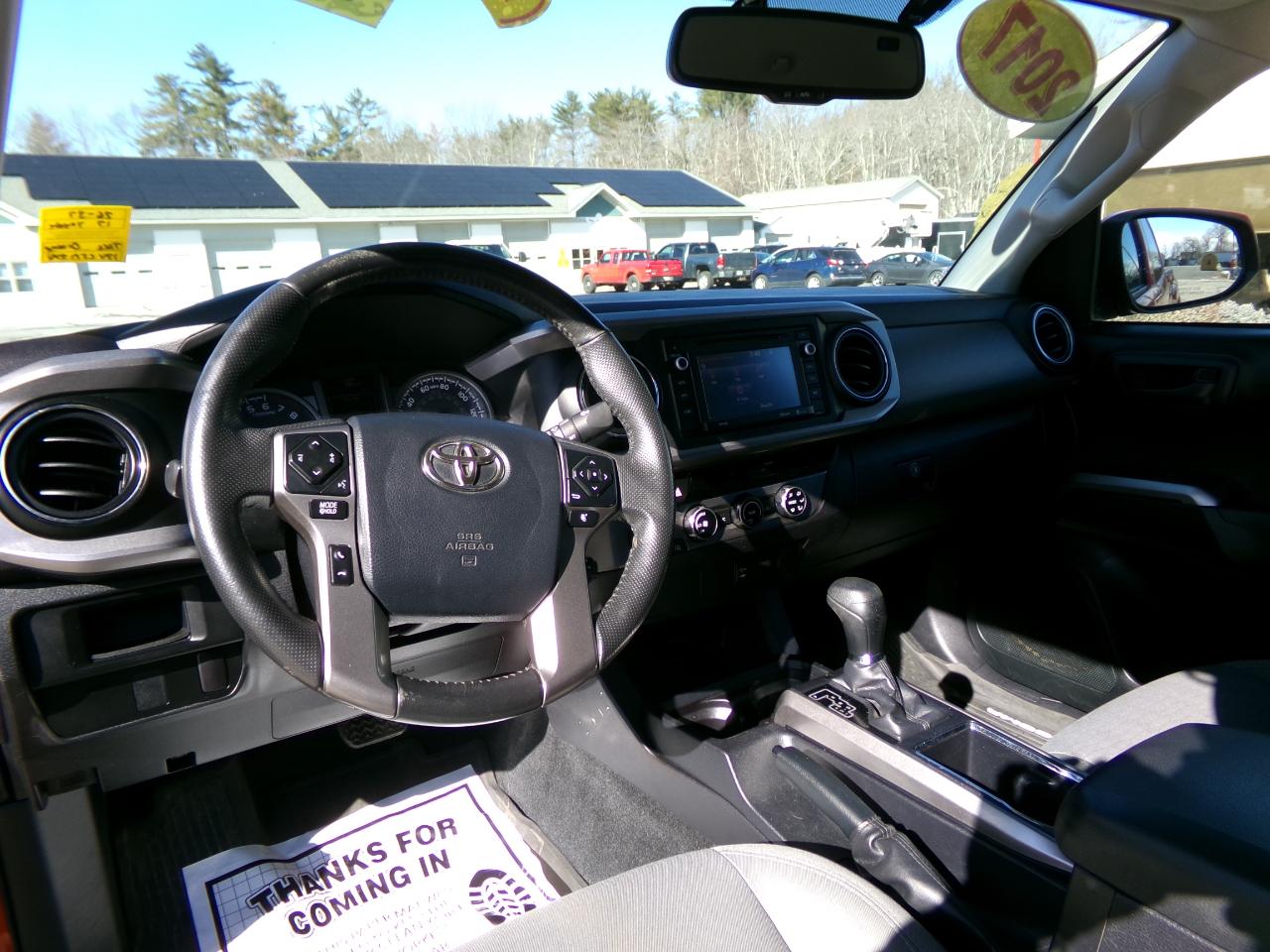 Toyota Tacoma 4WD Access Cab V6 MT (Natl) 2017