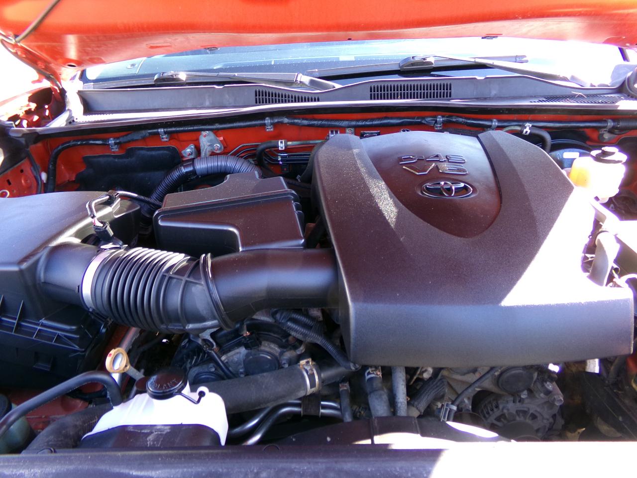 Toyota Tacoma 4WD Access Cab V6 MT (Natl) 2017