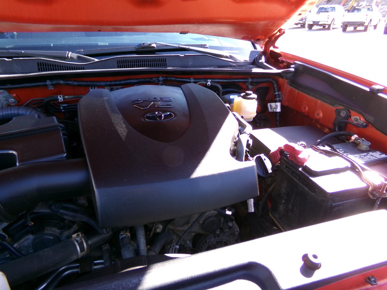 Toyota Tacoma 4WD Access Cab V6 MT (Natl) 2017