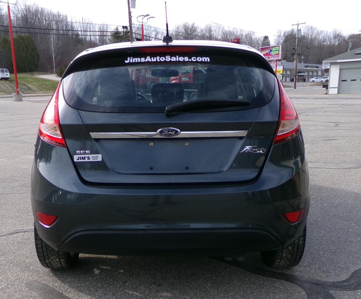 Ford Fiesta 5dr HB SES 2011