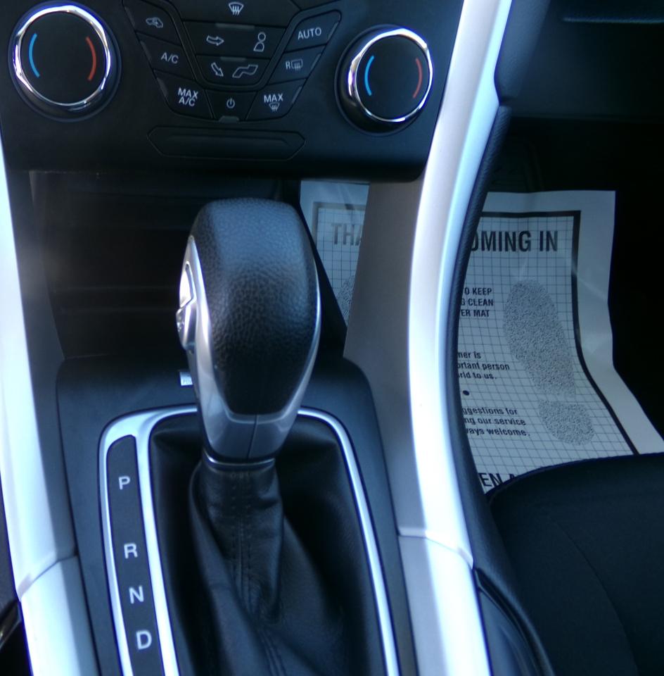 Ford Fusion 4dr Sdn SE Hybrid FWD 2015