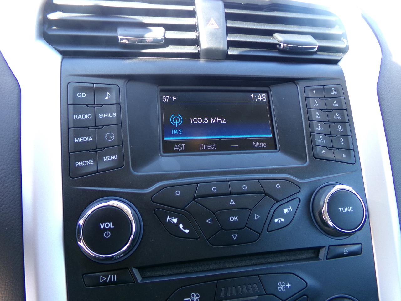 Ford Fusion 4dr Sdn SE Hybrid FWD 2015