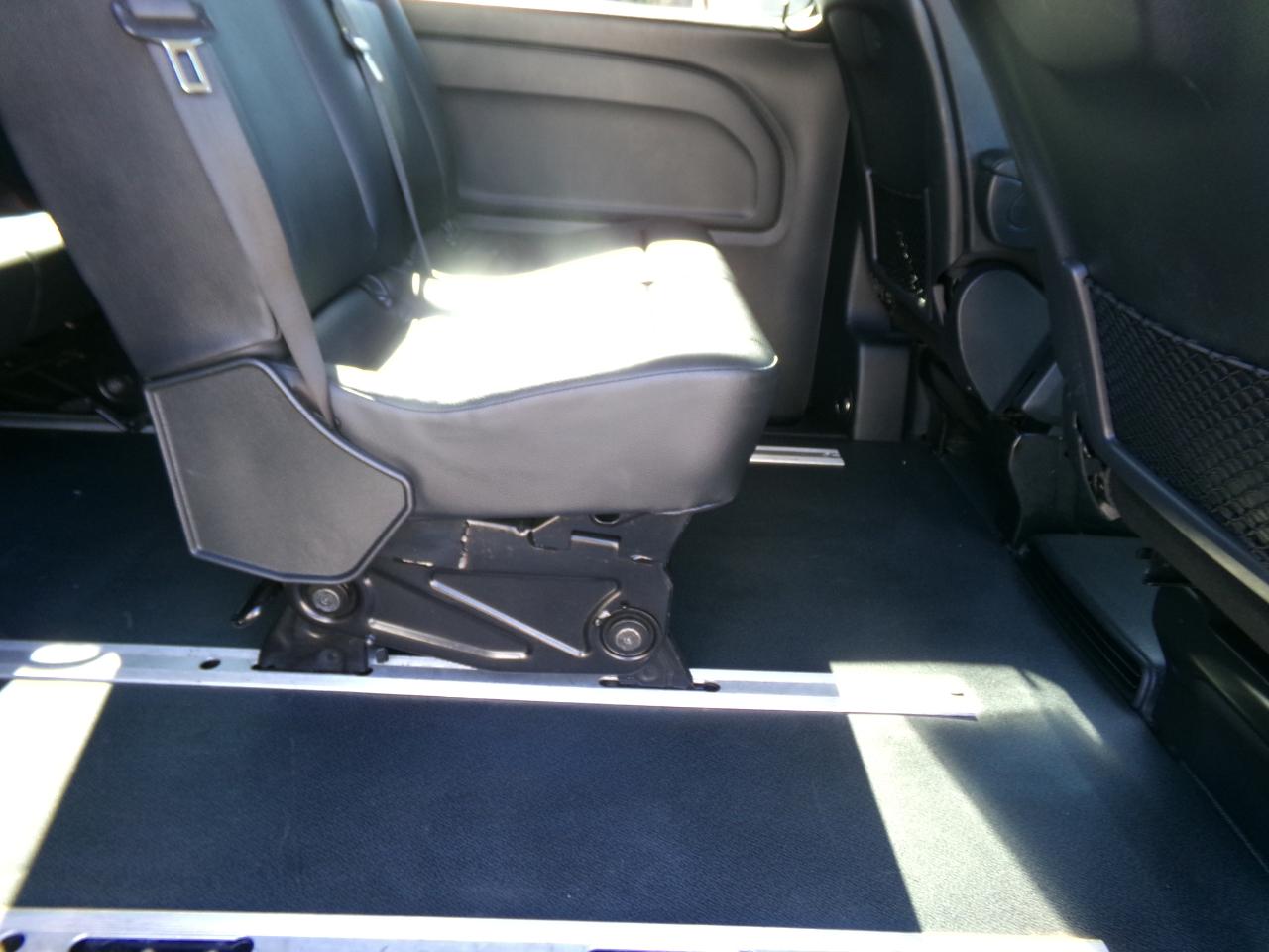 Mercedes-Benz Metris Passenger Van Standard Roof 126" Wheelbase 2018