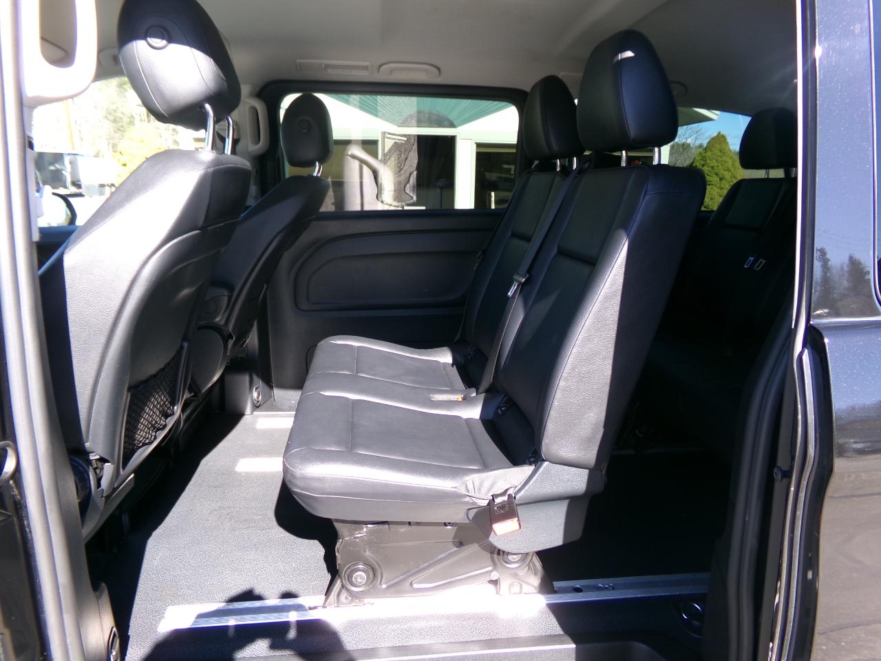 Mercedes-Benz Metris Passenger Van Standard Roof 126" Wheelbase 2018