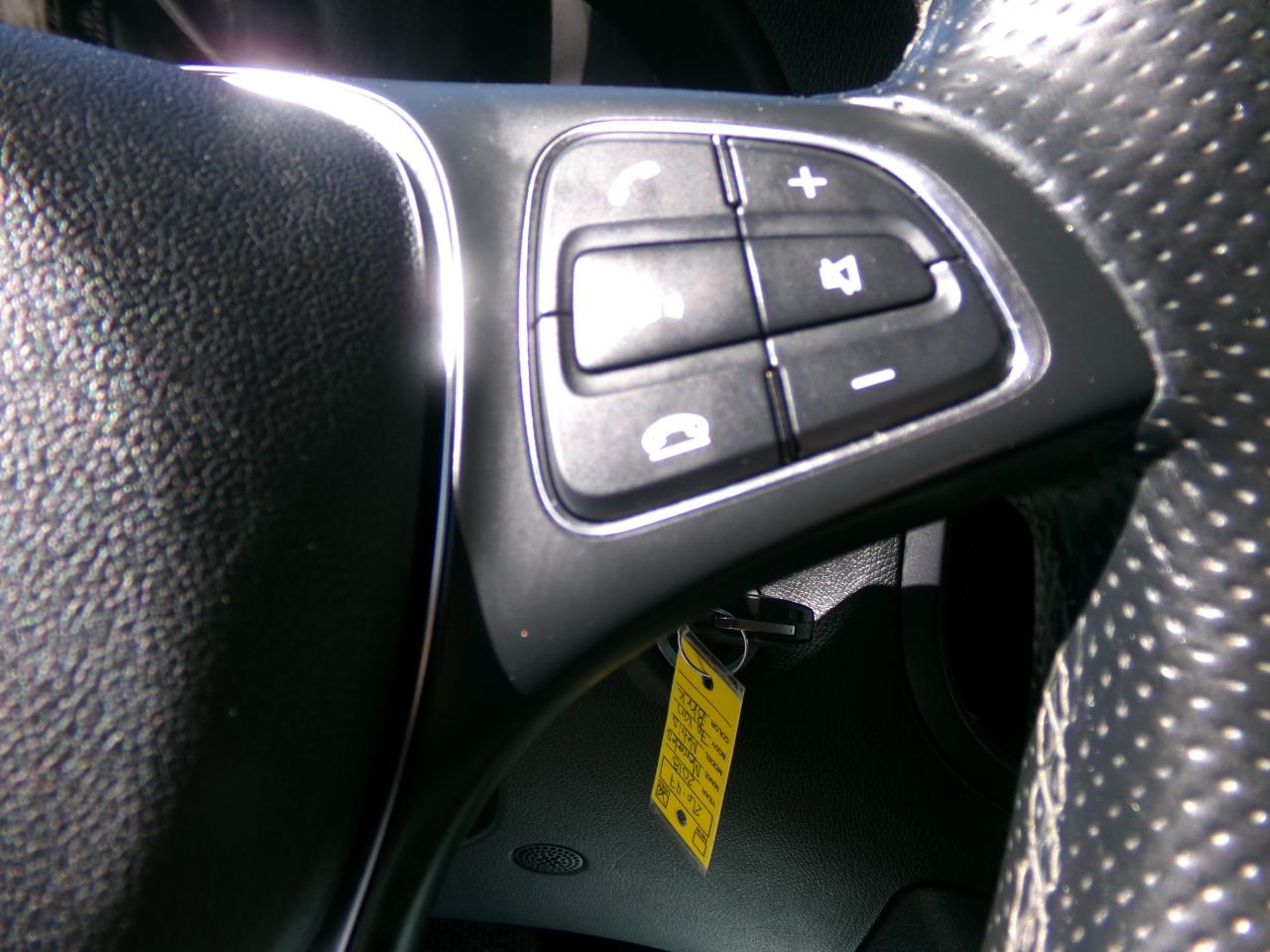 Mercedes-Benz Metris Passenger Van Standard Roof 126" Wheelbase 2018