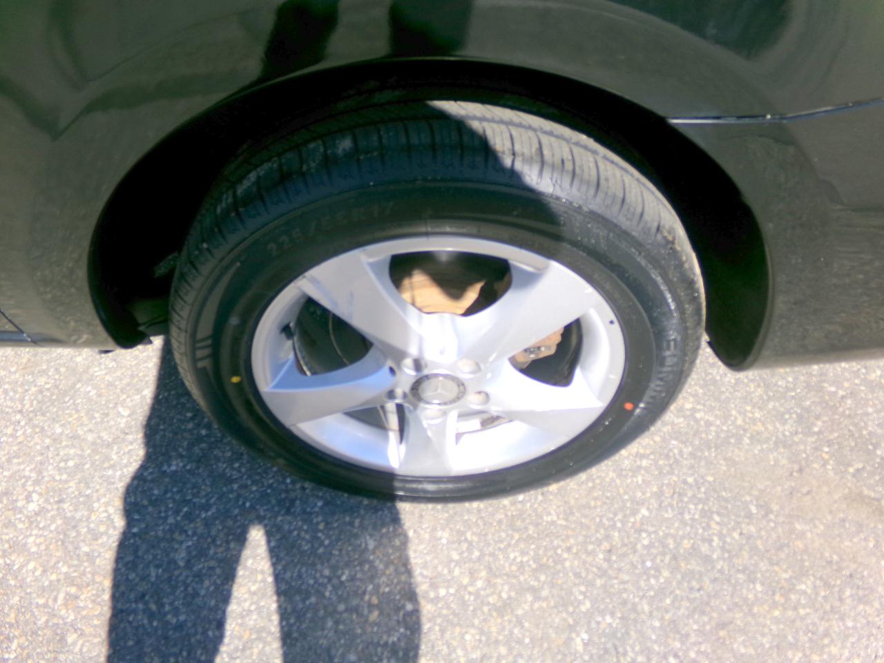 Mercedes-Benz Metris Passenger Van Standard Roof 126" Wheelbase 2018