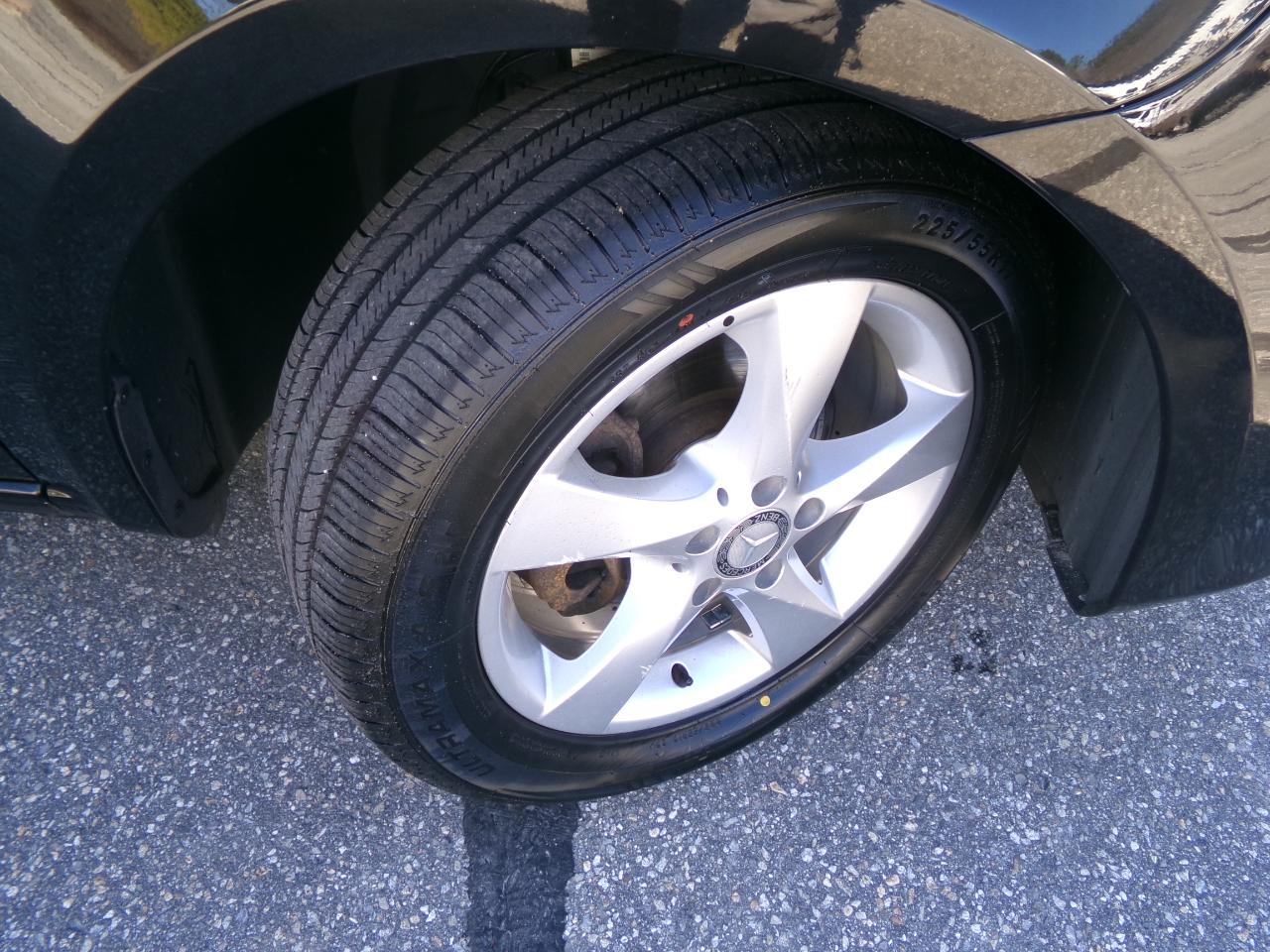 Mercedes-Benz Metris Passenger Van Standard Roof 126" Wheelbase 2018