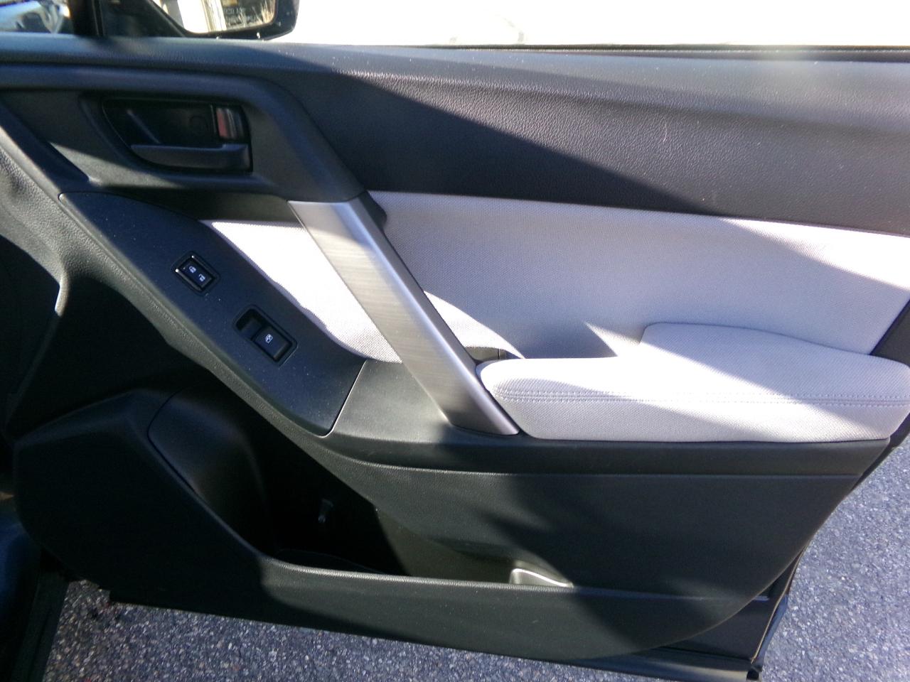 Subaru Forester 4dr Man 2.5i Premium PZEV 2015