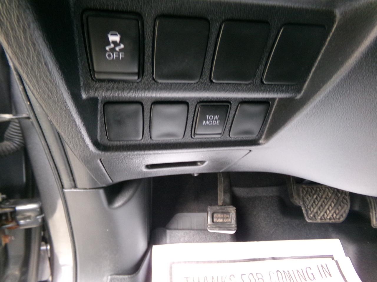 Nissan Pathfinder 4x4 S 2017