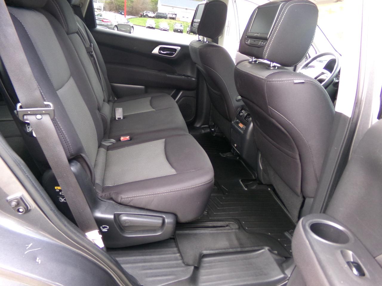 Nissan Pathfinder 4x4 S 2017