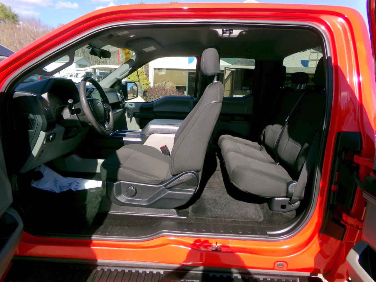 Ford F-150 4WD SuperCab 145" STX 2017