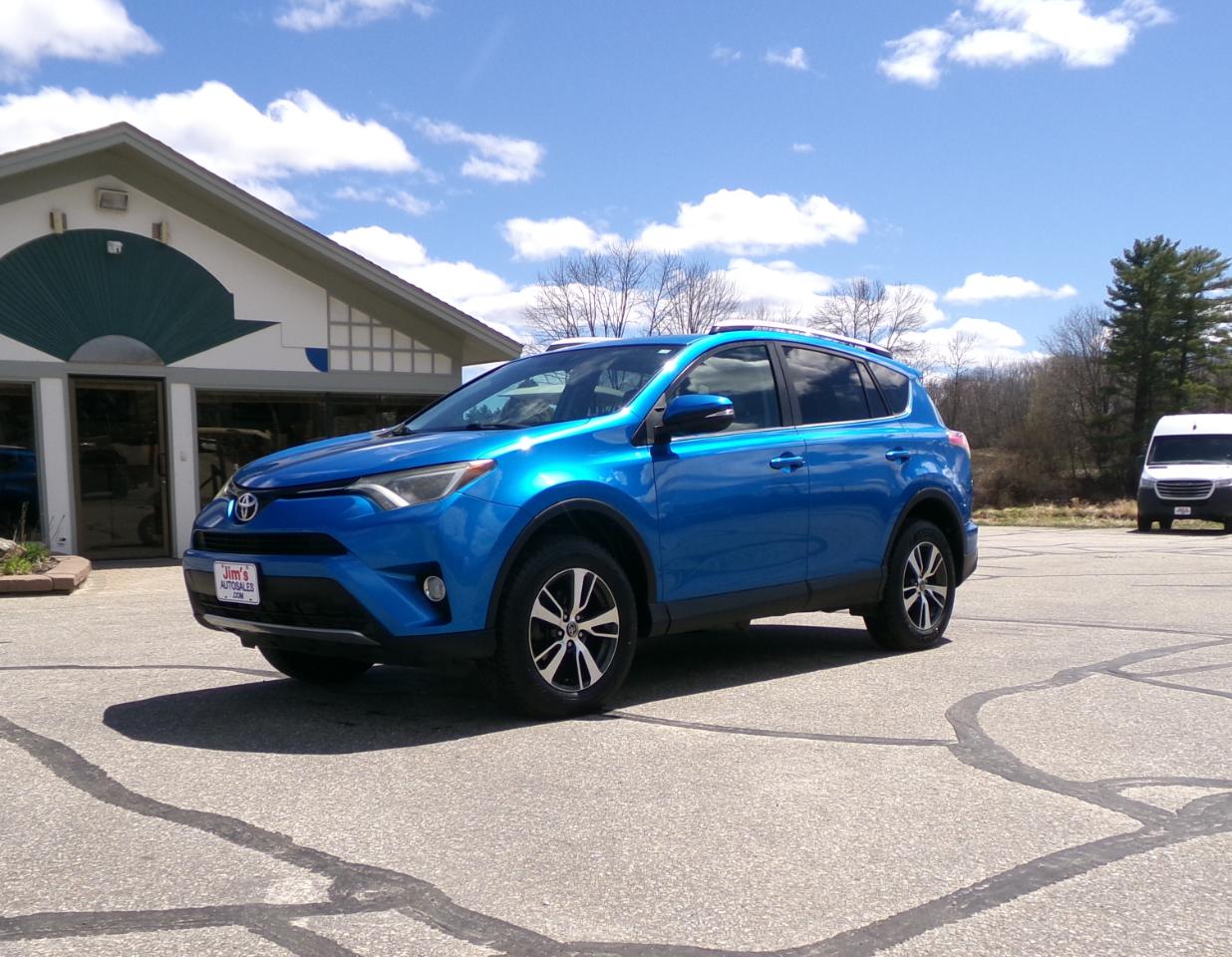 Toyota RAV4 AWD 4dr XLE (Natl) 2016