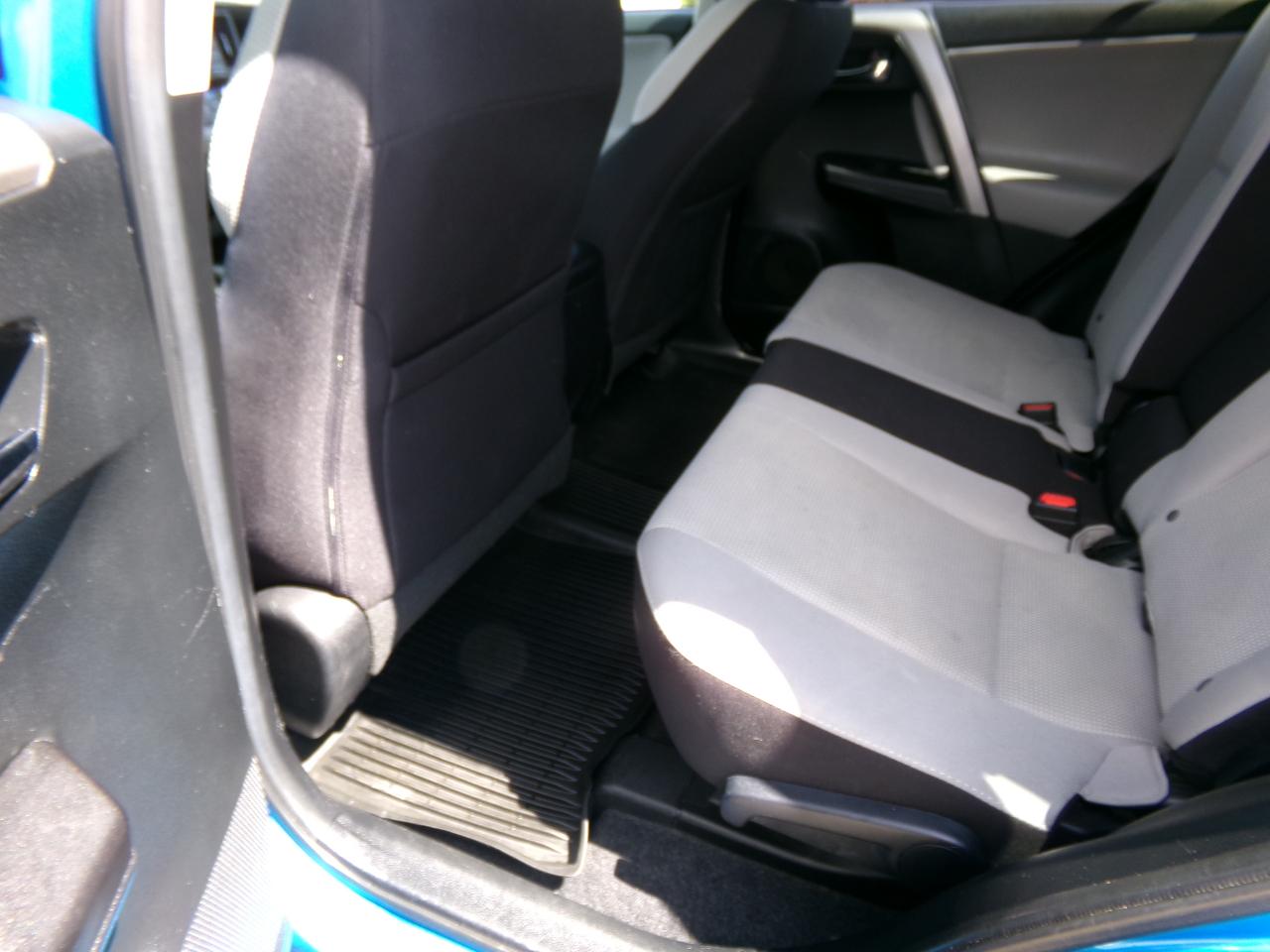 Toyota RAV4 AWD 4dr XLE (Natl) 2016