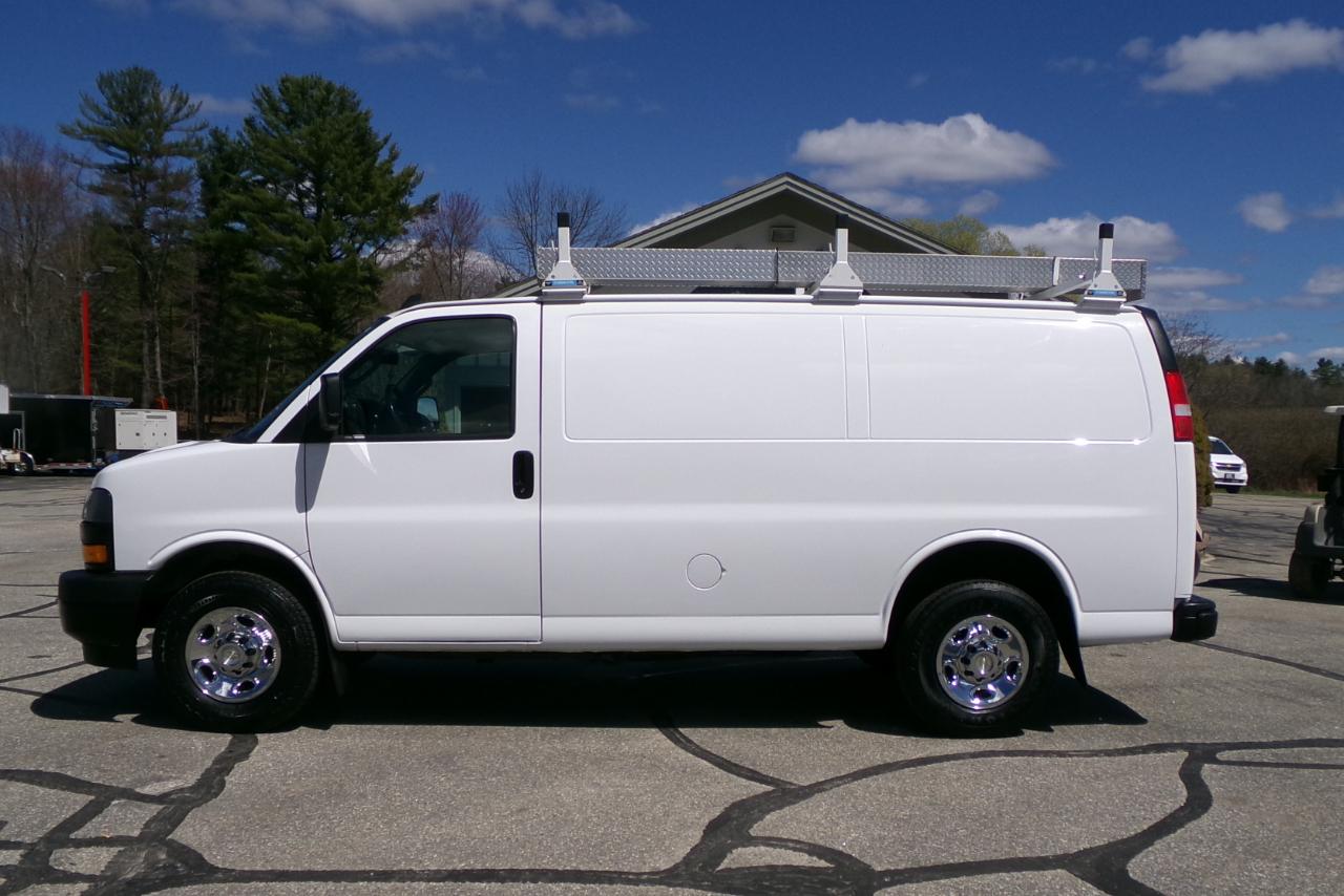 Chevrolet Express Cargo Van RWD 2500 135" 2020