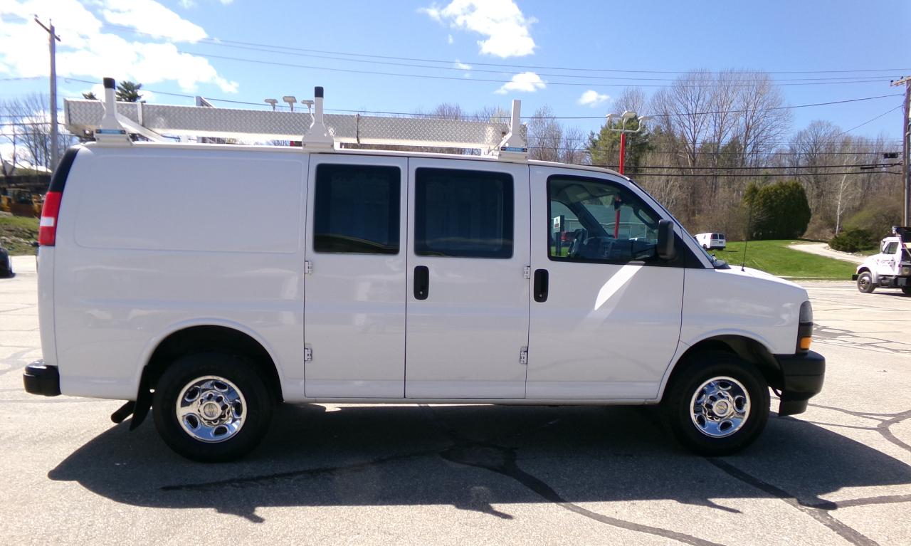Chevrolet Express Cargo Van RWD 2500 135" 2020