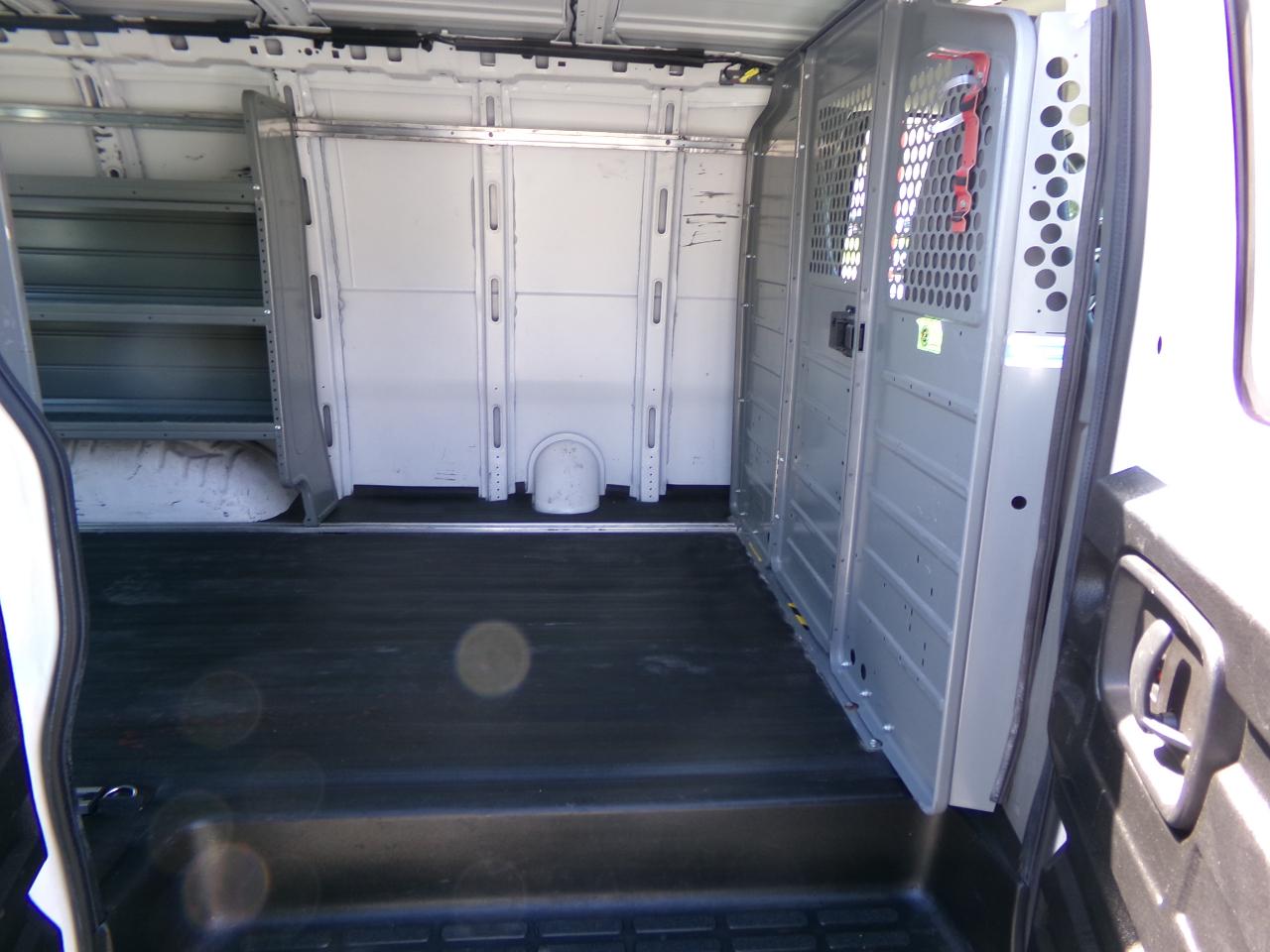 Chevrolet Express Cargo Van RWD 2500 135" 2020