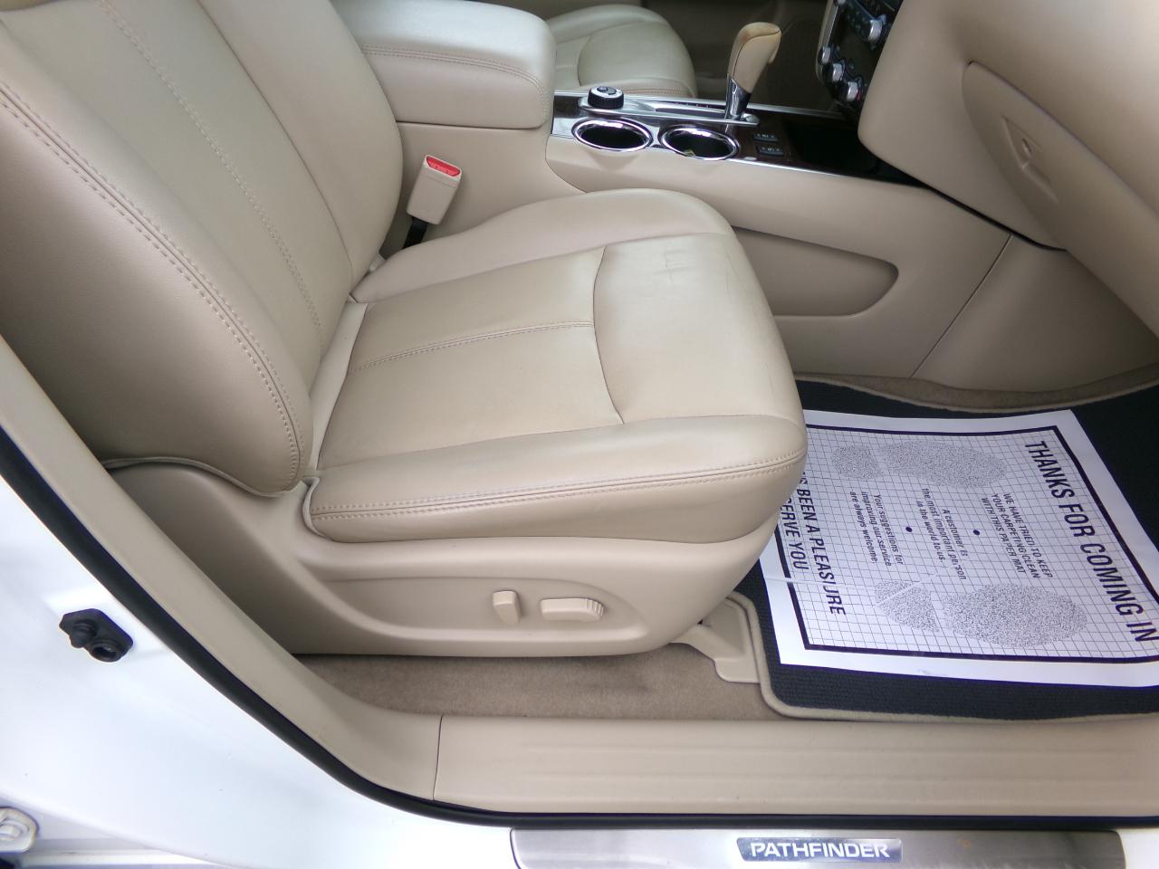 Nissan Pathfinder 4WD 4dr SL 2015