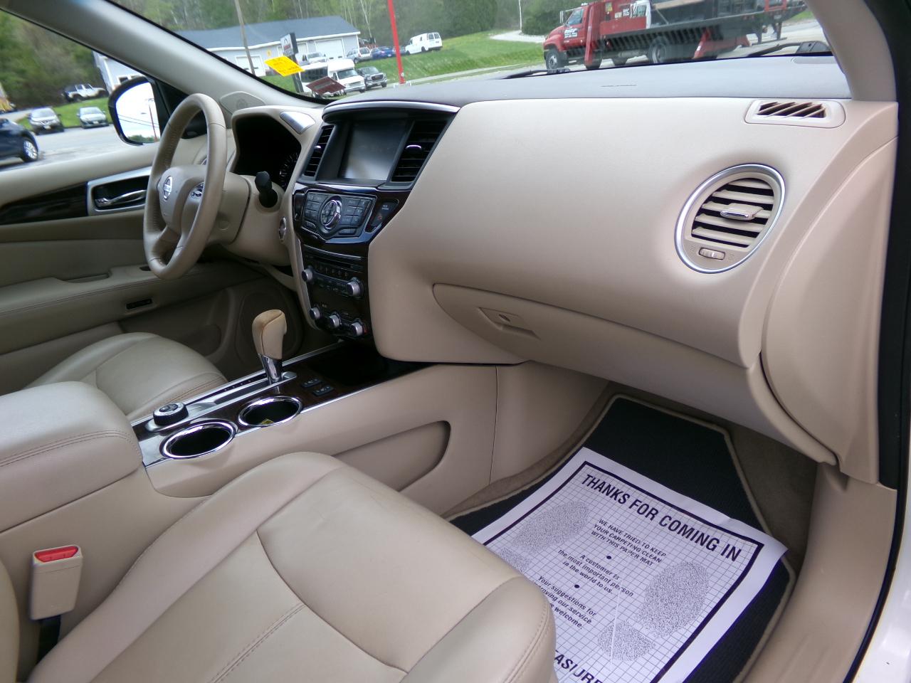 Nissan Pathfinder 4WD 4dr SL 2015