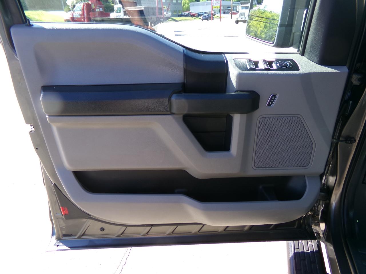 Ford F-150 4WD SuperCab 145" XLT 2015