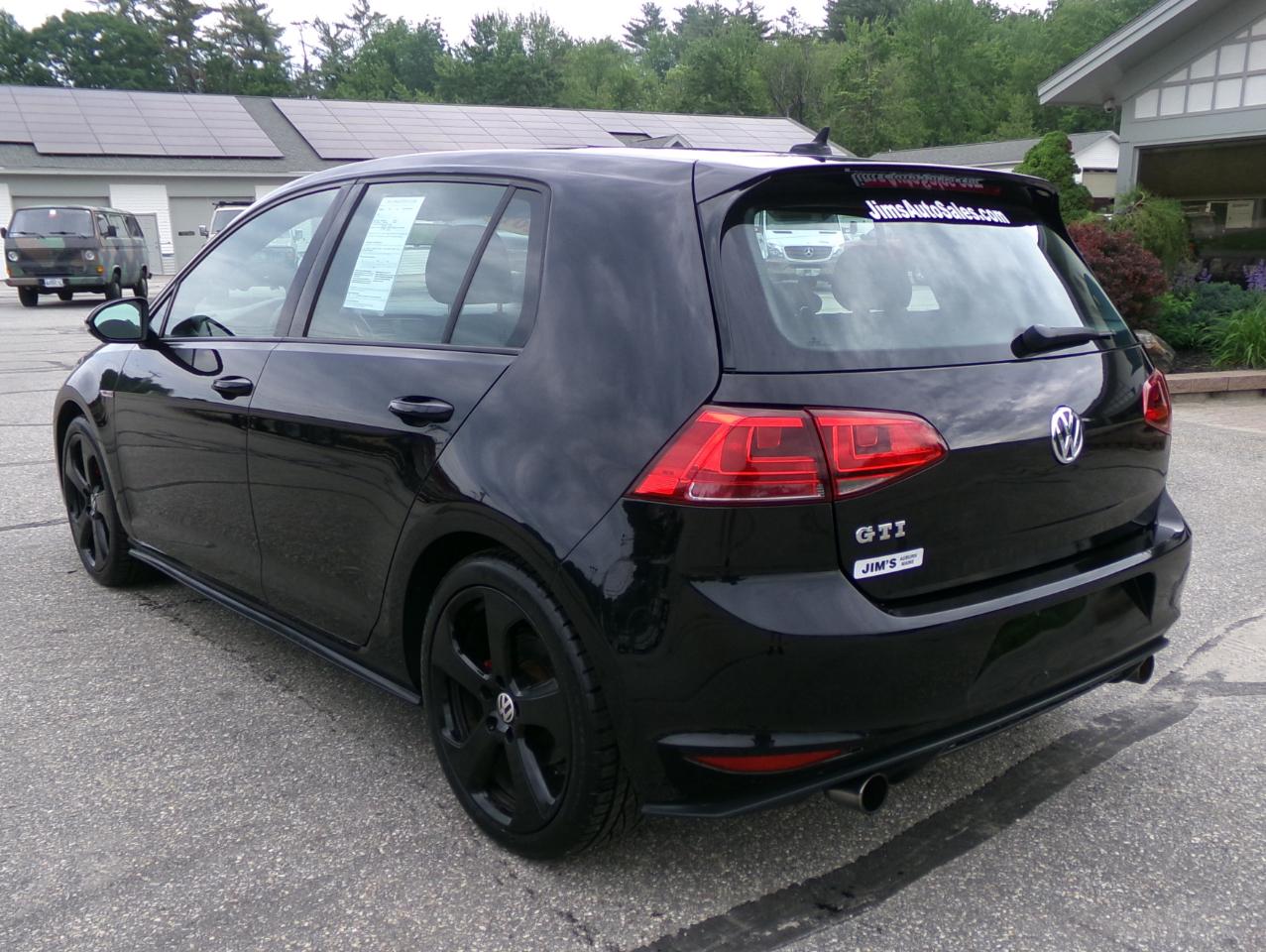Volkswagen Golf GTI 2.0T 4-Door Autobahn DSG 2017