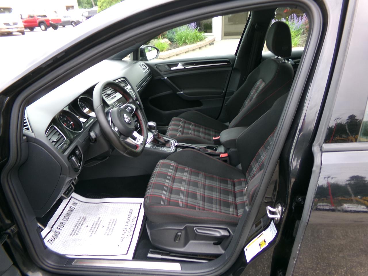 Volkswagen Golf GTI 2.0T 4-Door Autobahn DSG 2017