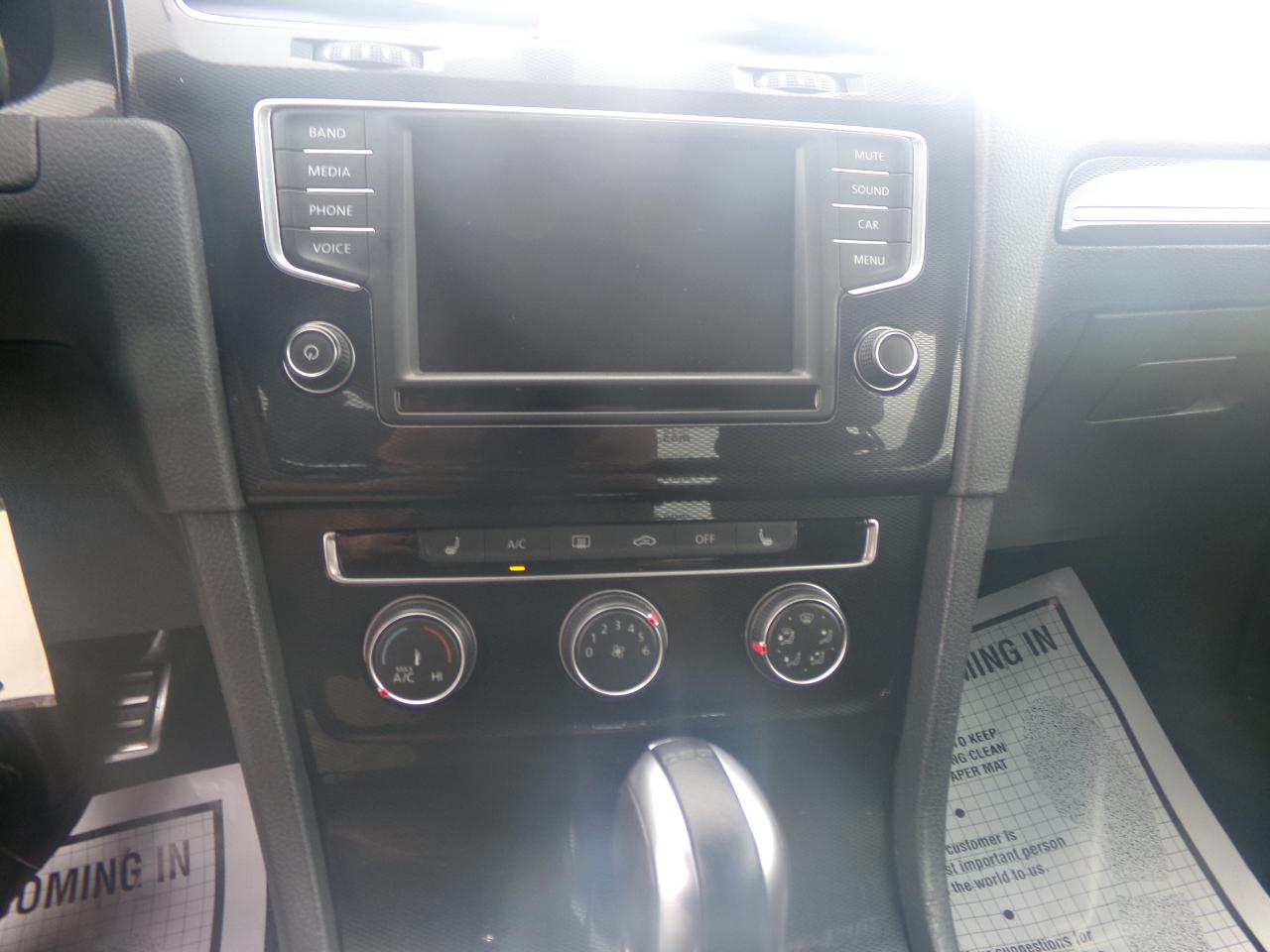 Volkswagen Golf GTI 2.0T 4-Door Autobahn DSG 2017