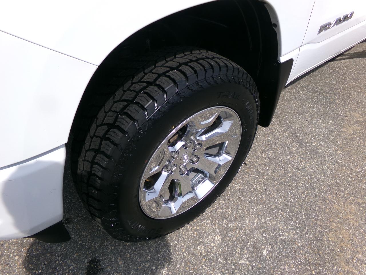 RAM 1500 Big Horn/Lone Star 4x4 Crew Cab 5'7" Box 2019