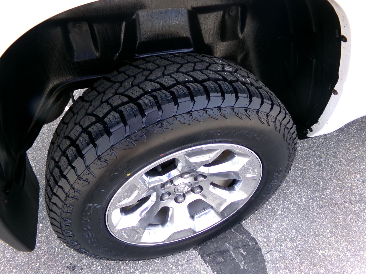 RAM 1500 Big Horn/Lone Star 4x4 Crew Cab 5'7" Box 2019