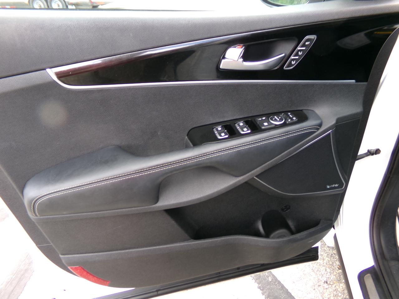 Kia Sorento AWD 4dr 3.3L SXL 2016