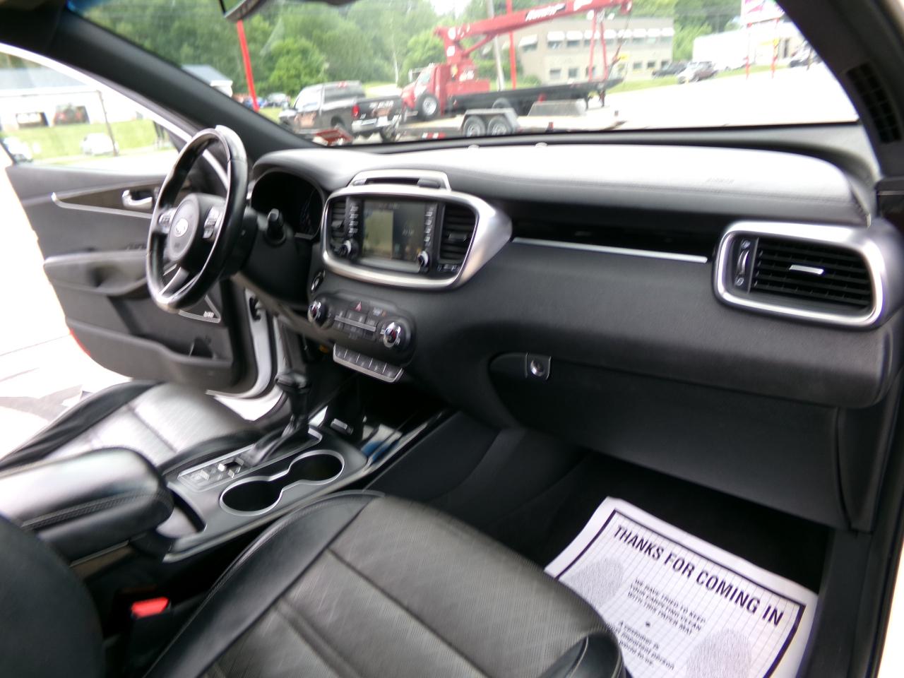 Kia Sorento AWD 4dr 3.3L SXL 2016