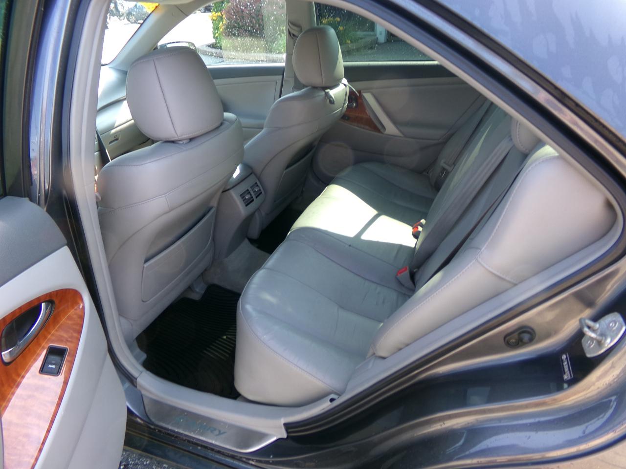 Toyota Camry 4dr Sdn V6 Auto XLE (Natl) 2010