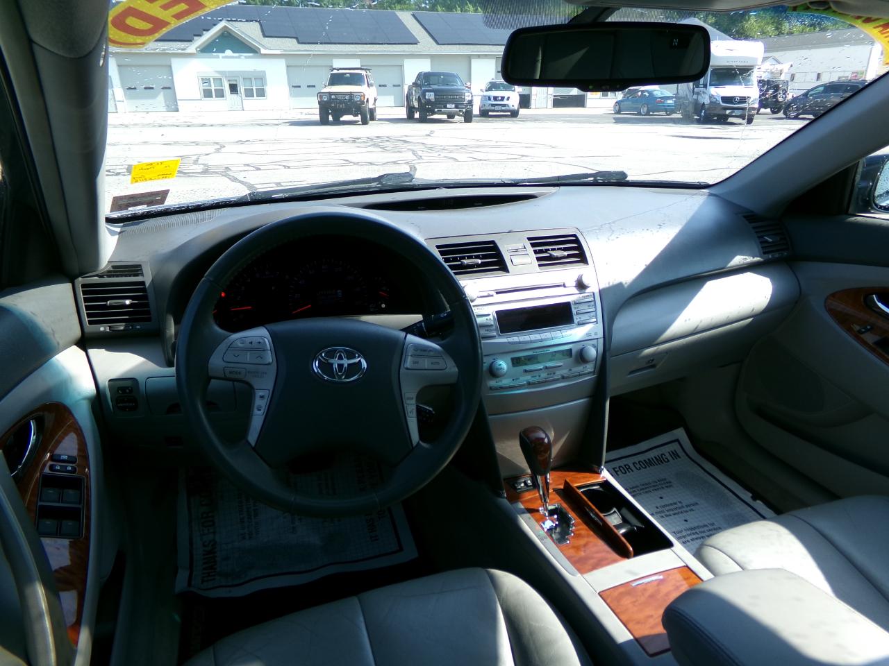 Toyota Camry 4dr Sdn V6 Auto XLE (Natl) 2010