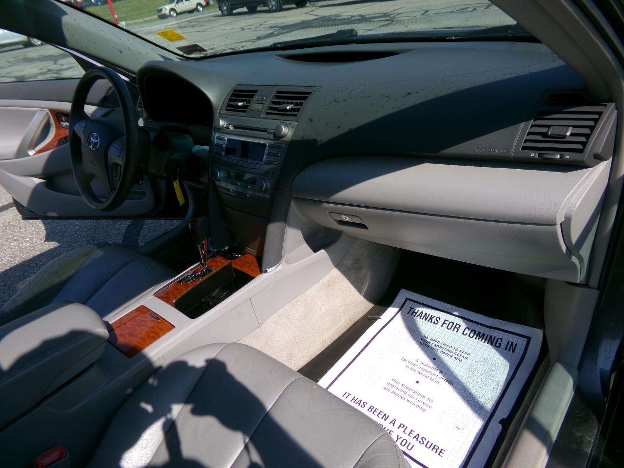 Toyota Camry 4dr Sdn V6 Auto XLE (Natl) 2010