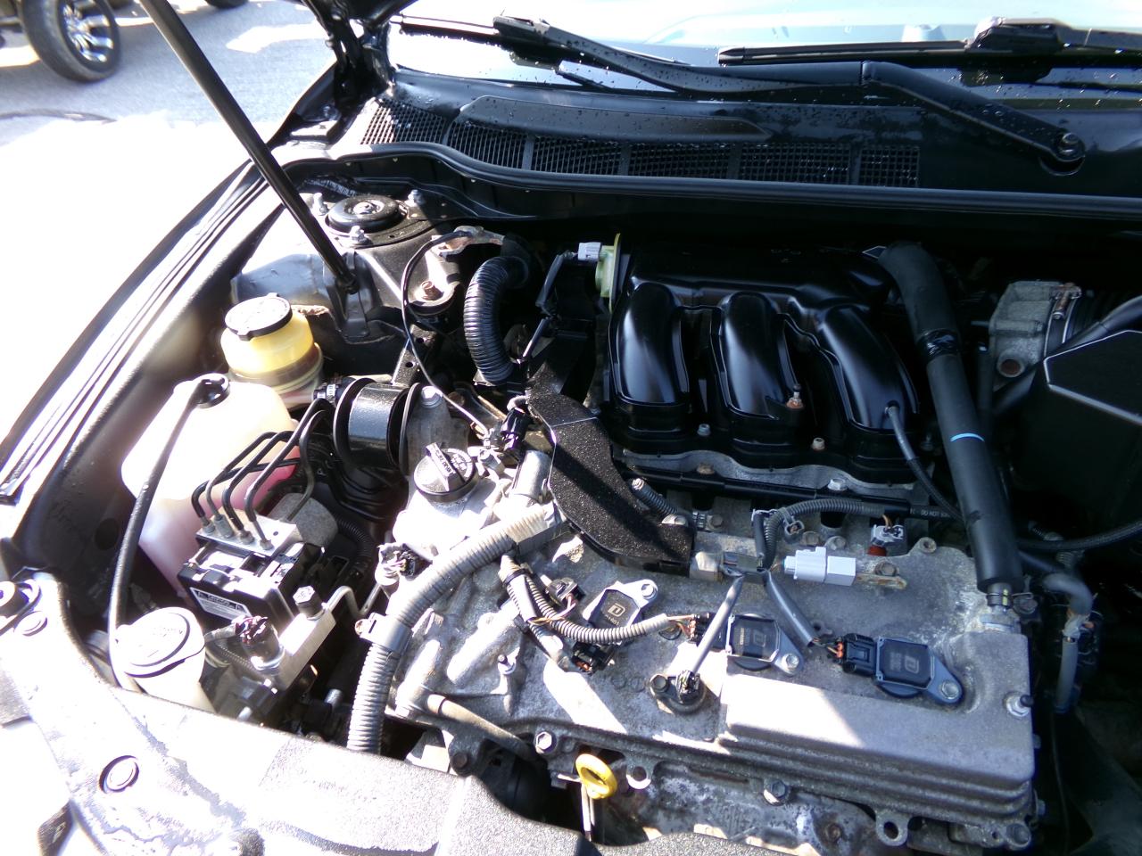 Toyota Camry 4dr Sdn V6 Auto XLE (Natl) 2010
