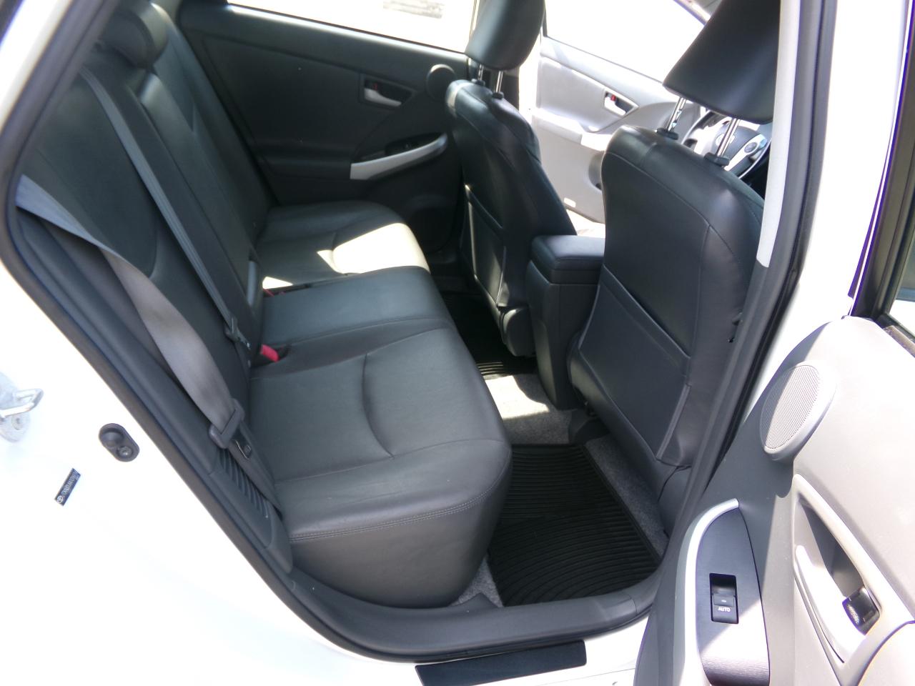 Toyota Prius 5dr HB III (Natl) 2010