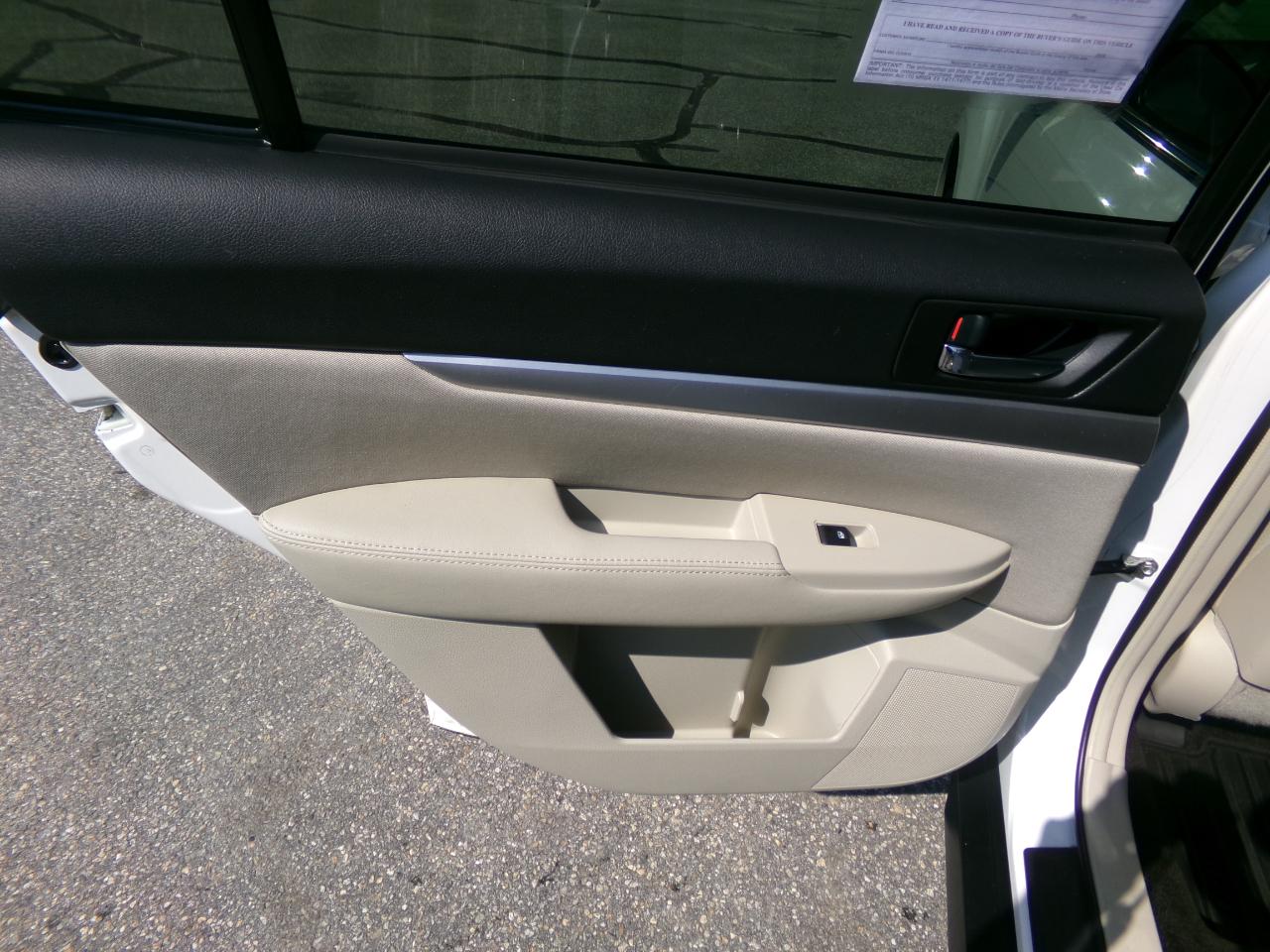 Subaru Outback 4dr Wgn H4 Auto 2.5i Premium 2014