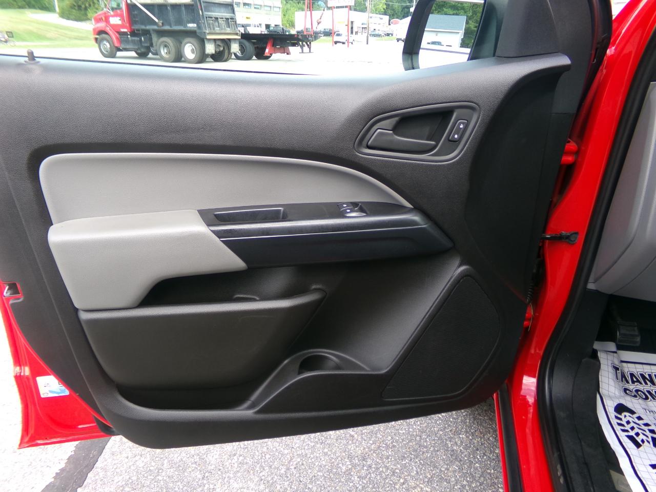 GMC Canyon 4WD Ext Cab 128.3" 2018
