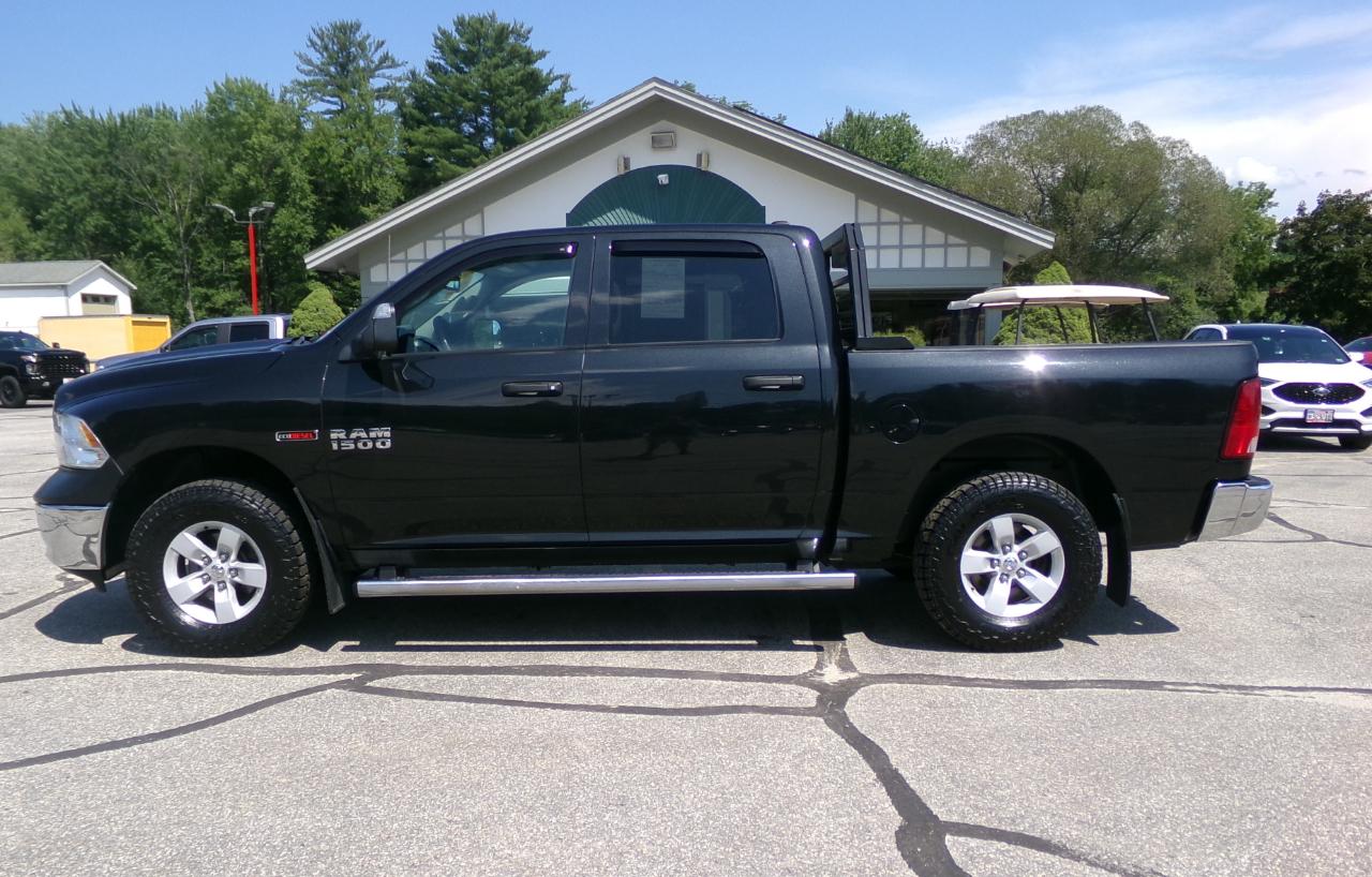 RAM 1500 4WD Crew Cab 140.5" Tradesman 2016