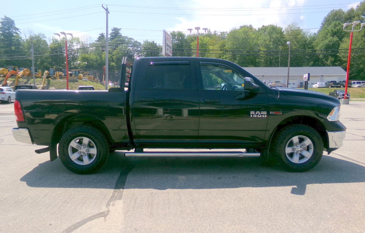 RAM 1500 4WD Crew Cab 140.5" Tradesman 2016