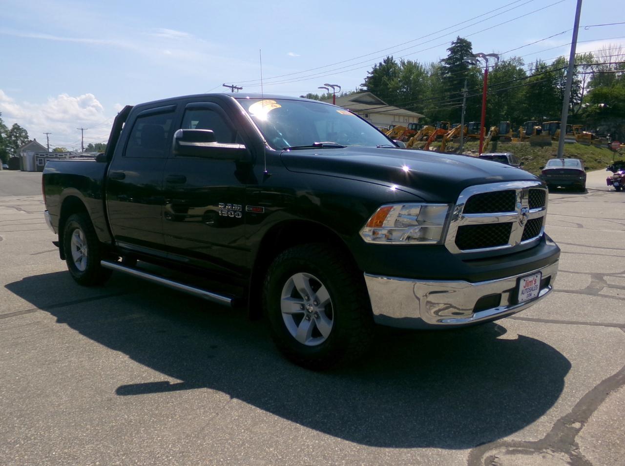 RAM 1500 4WD Crew Cab 140.5" Tradesman 2016