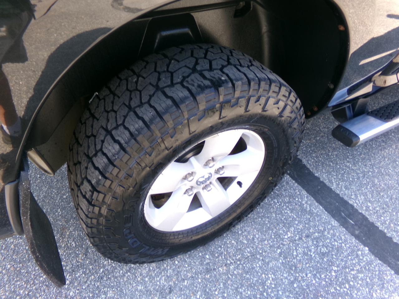 RAM 1500 4WD Crew Cab 140.5" Tradesman 2016